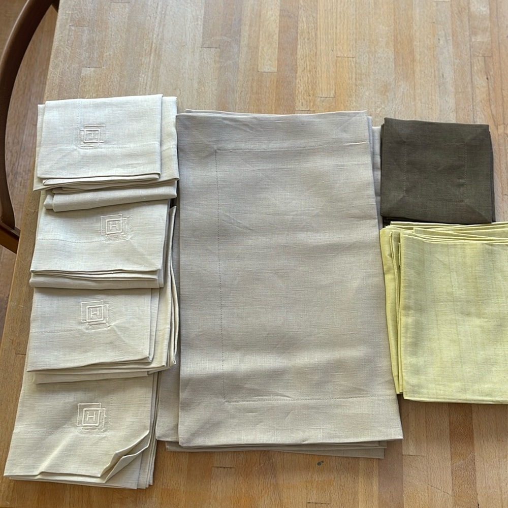Brand New 100% Linen dinner set - placemats, napkins, coasters